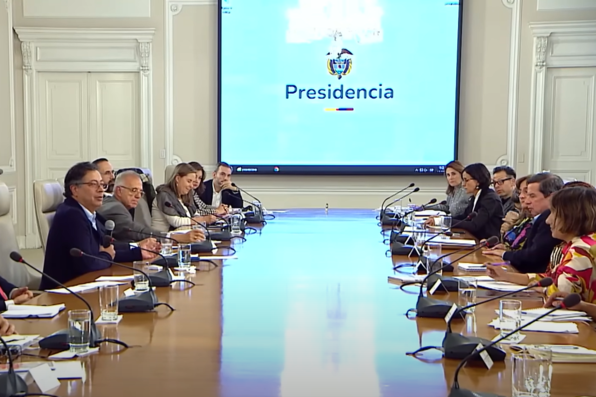 Consejo de Estado ordena a Petro no transmitir Consejos de Ministros por Canales Privados