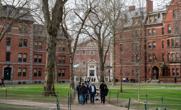 Trump anuncia que romperá vínculos financieros con Harvard