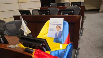 Polémica: Buscan retirarle la investidura al senador Miguel Uribe Turbay