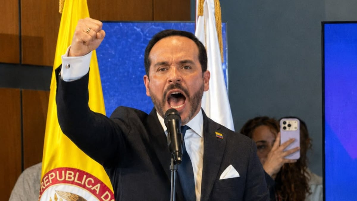 Abelardo De La Espriella lanza ultimátum a los grupos armados: tendrán un mes para someterse a la justicia